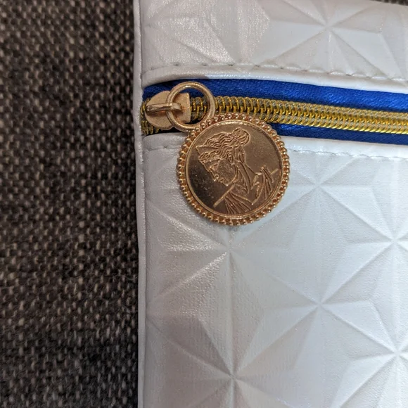 Free With Purchase - Picture 5 of 5